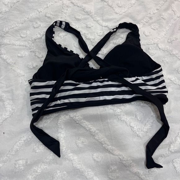 Reversible bikini top - Picture 2 of 2